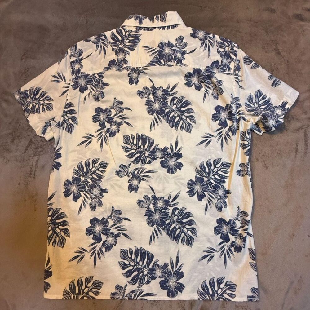 American Eagle white and blue Hawaiian Luau shirt Size M - 0266 - Picture 8 of 8